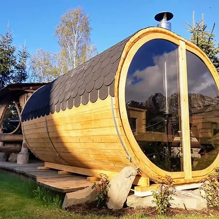 Tatrzanski Zomecek 住宿加早餐酒店 3*