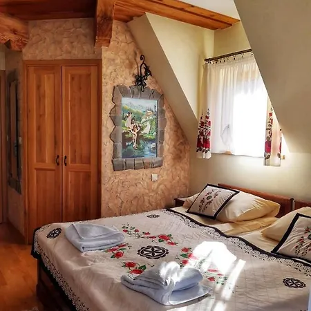 Tatrzanski Zomecek Bed & Breakfast 3*